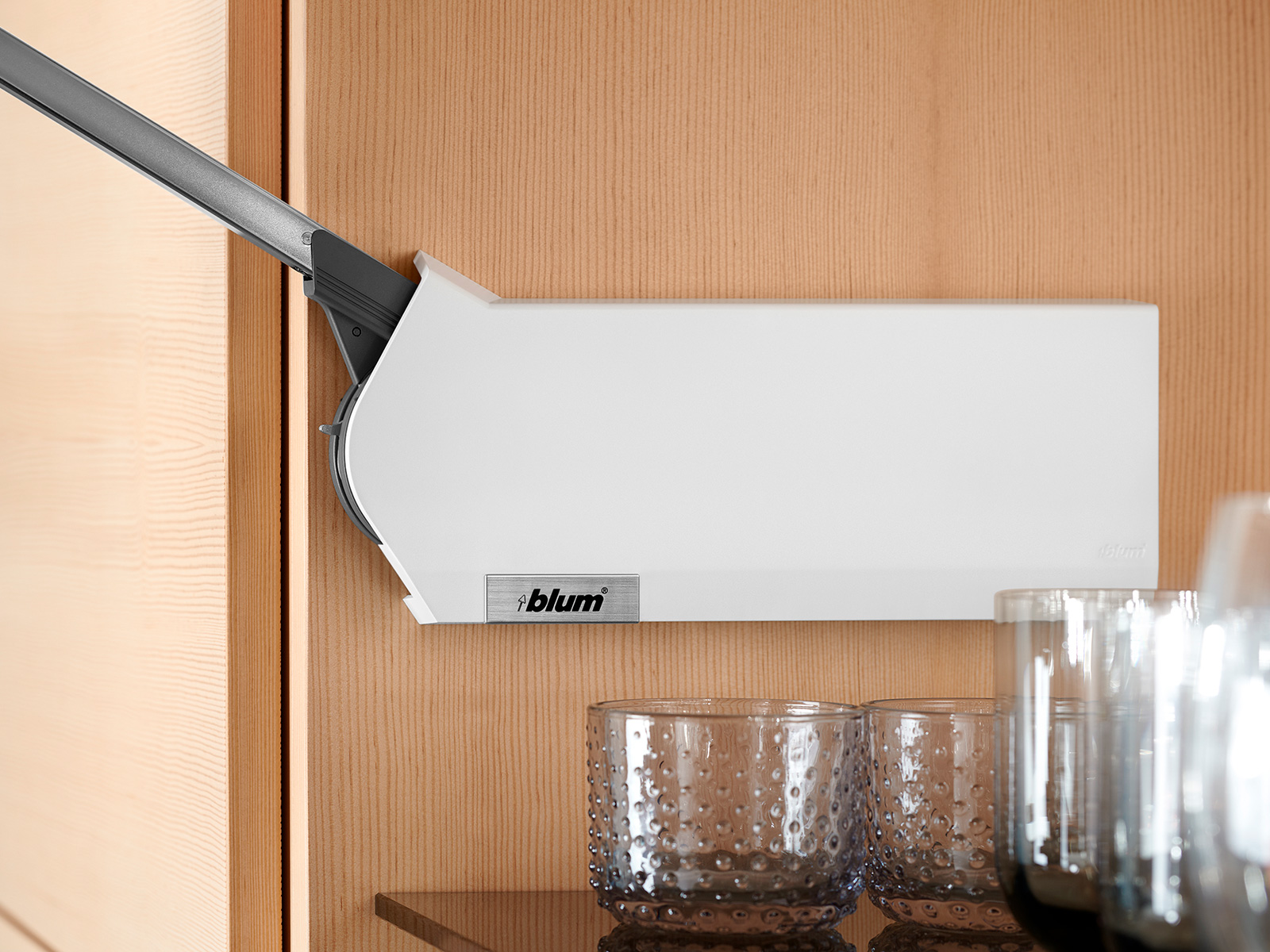 AVENTOS HF, 25F32, 480-570мм, BLUMOTION, SW (білий шовк), дер. фасад AVENTOS HF, 25F32, 480-570мм, BLUMOTION, SW (білий шовк), дер. фасад
