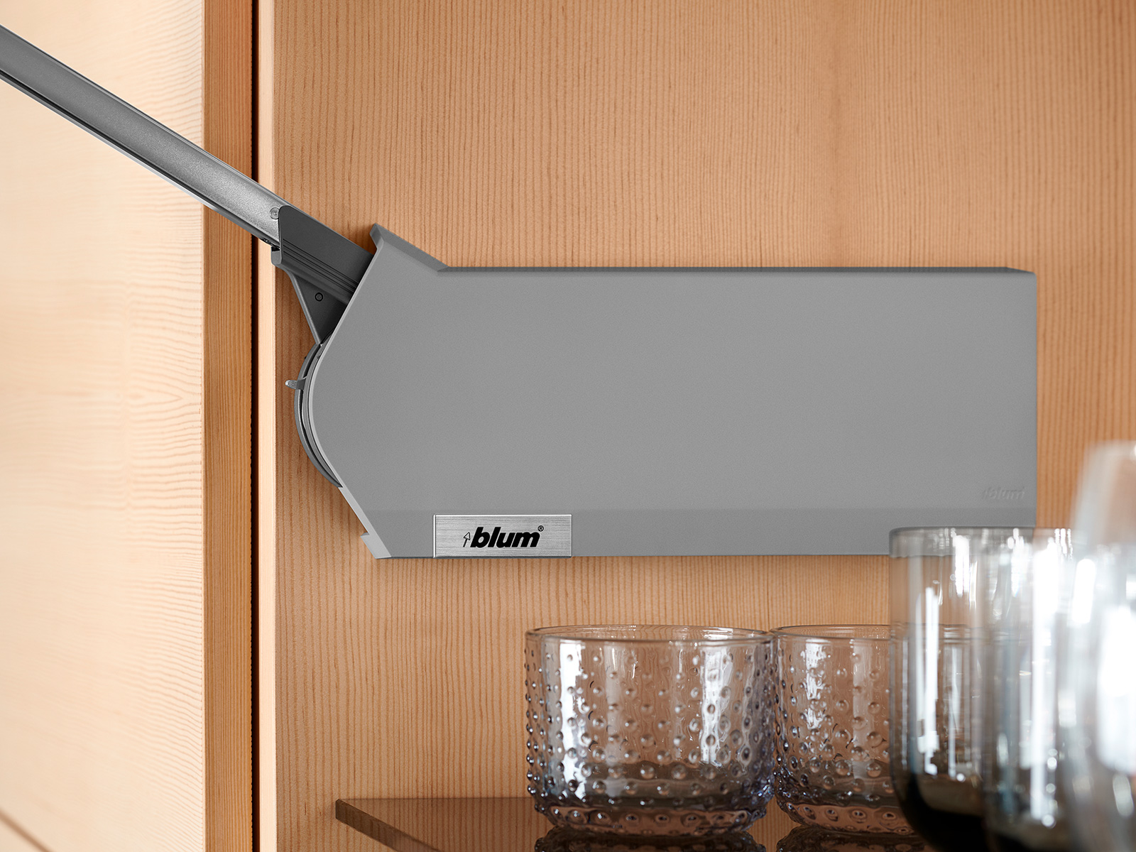 AVENTOS HF, 22F32, 480-570мм, BLUMOTION, HGR (світло-сірий), дер. фасад AVENTOS HF, 22F32, 480-570мм, BLUMOTION, HGR (світло-сірий), дер. фасад