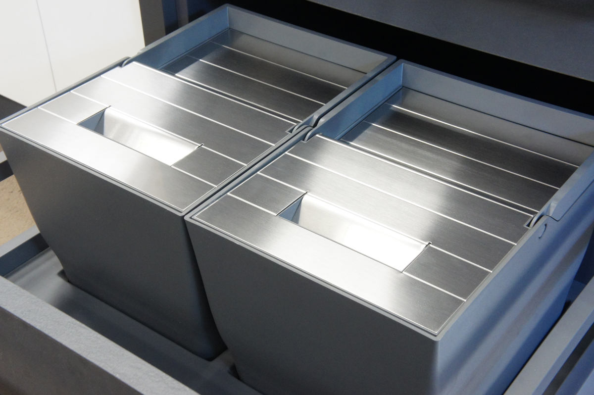 Сортер 600 Premiere (мод.1036), 2х16л, H=295мм, пластик, кришка нерж., сірий оріон Сортер 600 Premiere (мод.1036), 2х16л, H=295мм, пластик, кришка нерж., сірий оріон