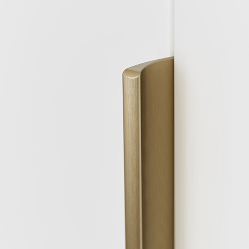 Ручка EDGE Straight, L=600мм, м/о 3x160мм, латунь браш Ручка EDGE Straight, L=600мм, м/о 3x160мм, латунь браш