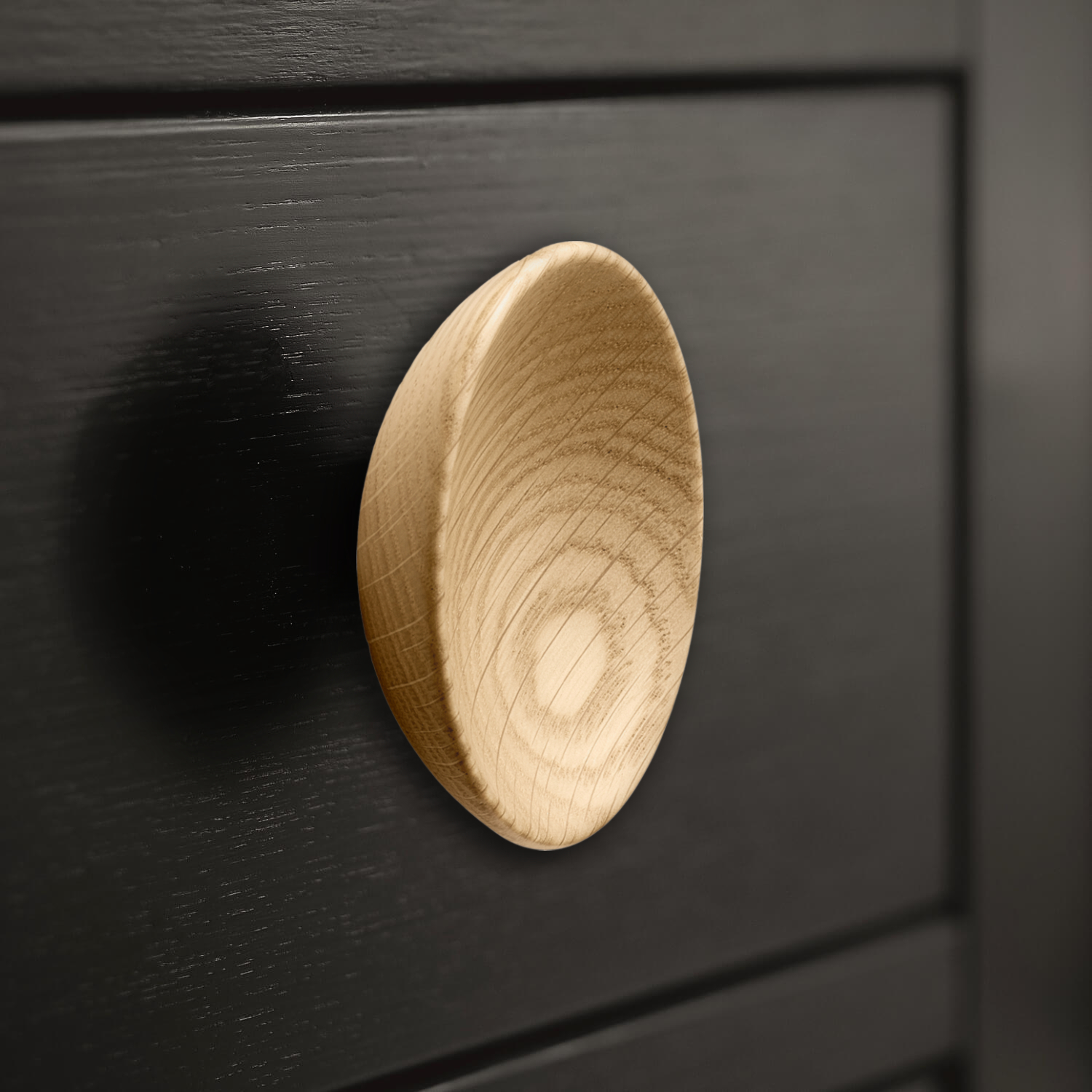 Ручка-кнопка BOWL d65х20мм, дуб лакований Ручка-кнопка BOWL d65х20мм, дуб лакований
