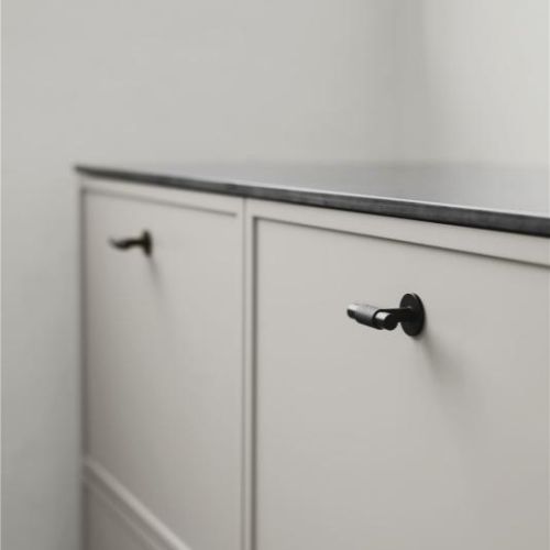 Ручка-кнопка MANOR T, чорний мат Ручка-кнопка MANOR T, чорний мат