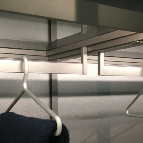 Труба гардеробна прямокутн. 30х8х3000мм, алюм. фарбован. Труба гардеробна прямокутн. 30х8х3000мм, алюм. фарбован.