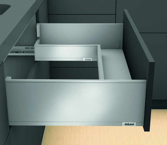 LEGRABOX pure, шухляда під мийку з високим фасадом, TIP-ON BLUMOTION, висота С LEGRABOX pure, шухляда під мийку з високим фасадом, TIP-ON BLUMOTION, висота С