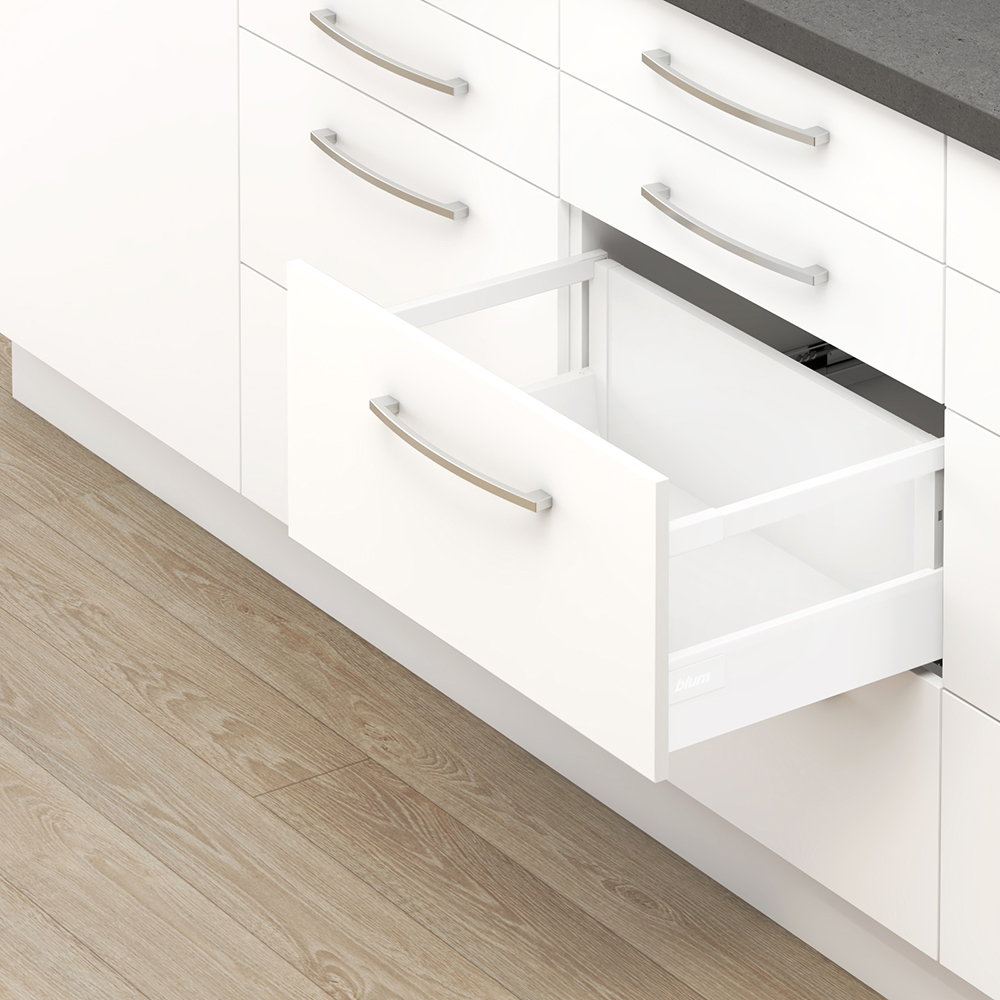 TANDEMBOX antaro, 450 мм, 65 кг, D (K), з релінгом, TIP-ON BLUMOTION, SW-M (білий шовк) TANDEMBOX antaro, 450 мм, 65 кг, D (K), з релінгом, TIP-ON BLUMOTION, SW-M (білий шовк)