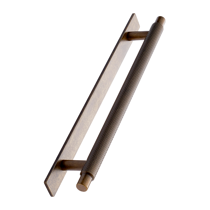 Ручка MANOR Back, L=254мм, м/о 192мм, латунь антична Ручка MANOR Back, L=254мм, м/о 192мм, латунь антична