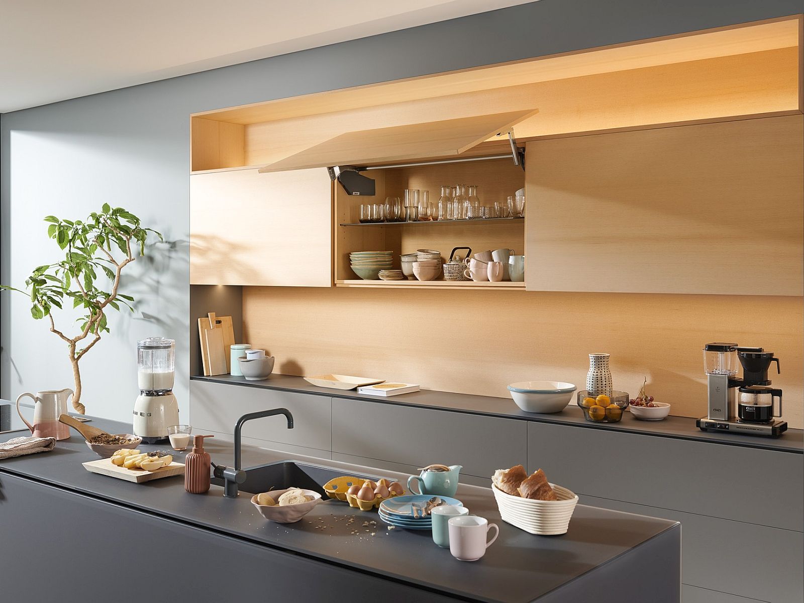 AVENTOS HS механізм I, 676-800 мм, TGR (темно-сірий), дер. фасад AVENTOS HS механізм I, 676-800 мм, TGR (темно-сірий), дер. фасад